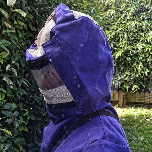 Tenue de protection intégrale contre les frelons, avec visière grillagée